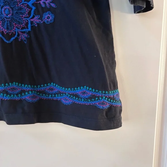 Johnny Was LA Fitted V Neck Embroidered 2/3 length sleeve top. 100% cotton. Boho - Picture 2 of 14